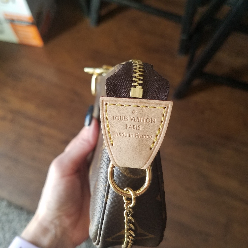 SOLD New Louis Vuitton Mini Pochette Accessories - Picture 12 of 15